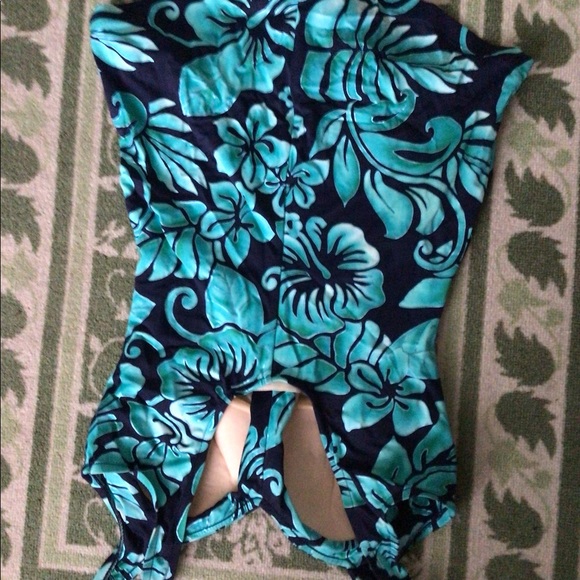 Womens size 14 one piece Maxine Swimsuit - Picture 7 of 9